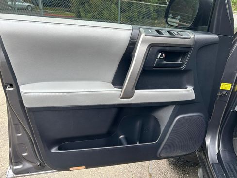 Used 2010 Toyota 4Runner SR5 image 9