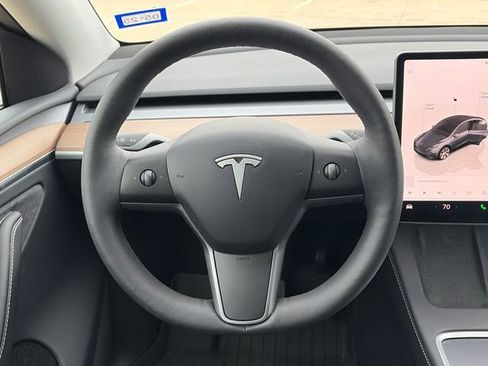 Used 2023 Tesla Model Y Long Range image 15