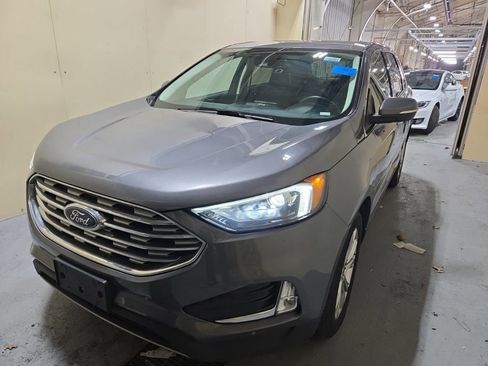 Used 2023 Ford Edge Titanium image 2