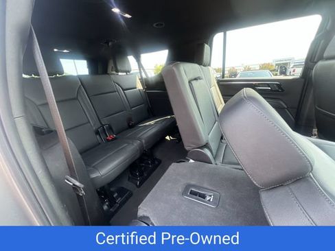 Certified 2025 Chevrolet Suburban Z71 AWD/4WD image 32