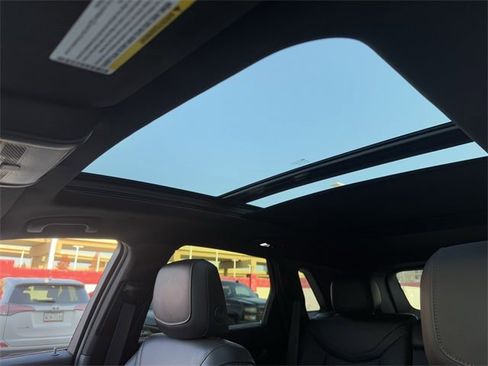 Used 2022 Cadillac XT5 Premium Luxury image 23