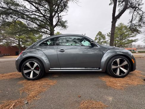 Used 2012 Volkswagen Beetle 2.0T image 8