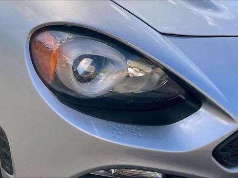 Used 2020 FIAT 124 Spider Abarth w/ Convenience Group image 28