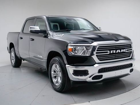 Used 2024 RAM 1500 Laramie AWD/4WD image 9