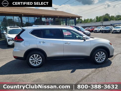 Used 2018 Nissan Rogue SV AWD/4WD image 9