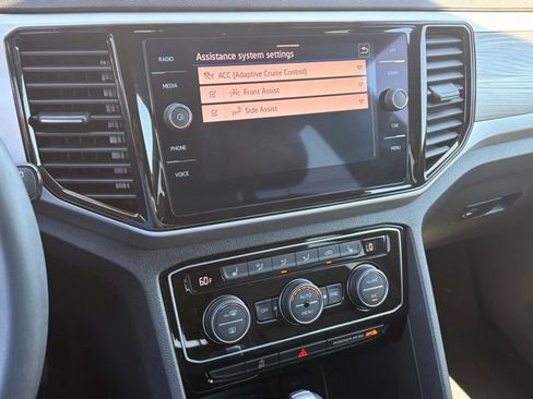 Used 2023 Volkswagen Atlas Cross Sport SE FWD image 18