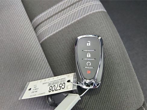 Used 2025 Chevrolet Blazer LT FWD image 24