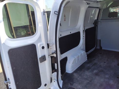 Used 2020 Nissan NV200 SV w/ Back Door Glass Package image 15