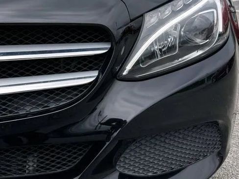 Used 2015 Mercedes-Benz C 300 4MATIC Sedan image 9