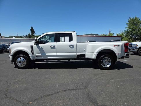 Used 2023 Ford F450 Limited w/ FX4 Off-Road Package AWD/4WD image 11