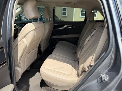 Used 2023 Lincoln Nautilus AWD image 11