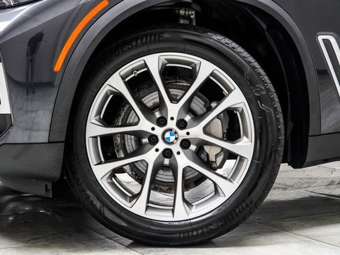 Used 2023 BMW X5 xDrive40i AWD/4WD image 3