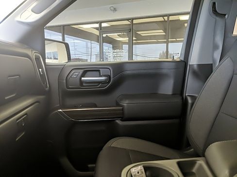 Used 2020 Chevrolet Silverado 1500 LT w/ All-Star Edition image 22