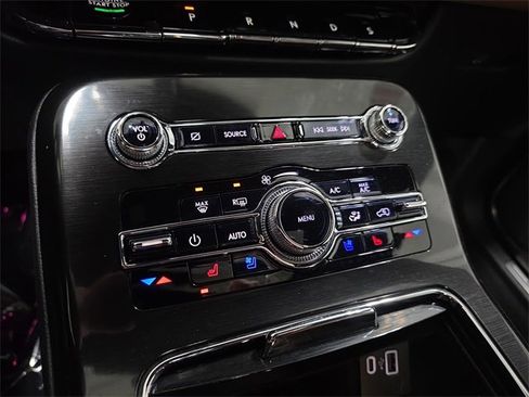 Used 2022 Lincoln Nautilus Reserve w/ Equipment Group 201A image 21