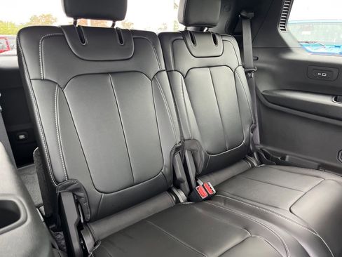 New 2025 Jeep Grand Cherokee L Limited w/ Black Appearance Package image 44