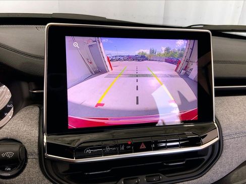 Used 2023 Jeep Compass Sport image 24