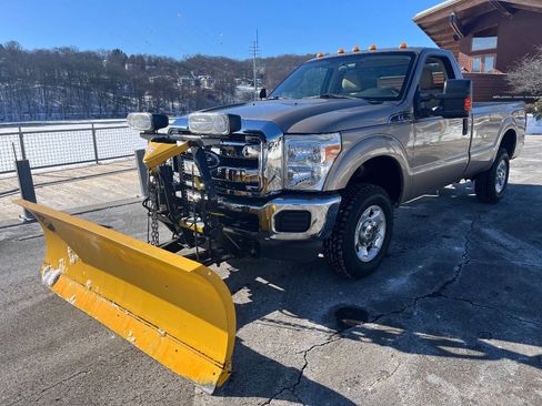 Used 2011 Ford F250 XLT w/ Snow Plow Prep Pkg image 2