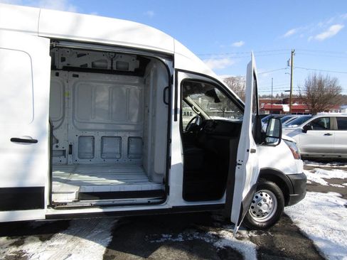 Used 2024 Ford Transit 250 250 AWD 3dr LWB High Roof Exte image 27