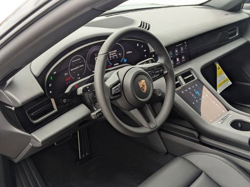 New 2026 Porsche Taycan image 4