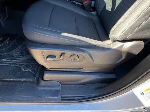 Used 2024 GMC Sierra 1500 Elevation image 17