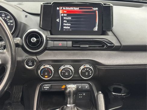 Used 2021 MAZDA MX-5 Miata RF Grand Touring RWD image 17