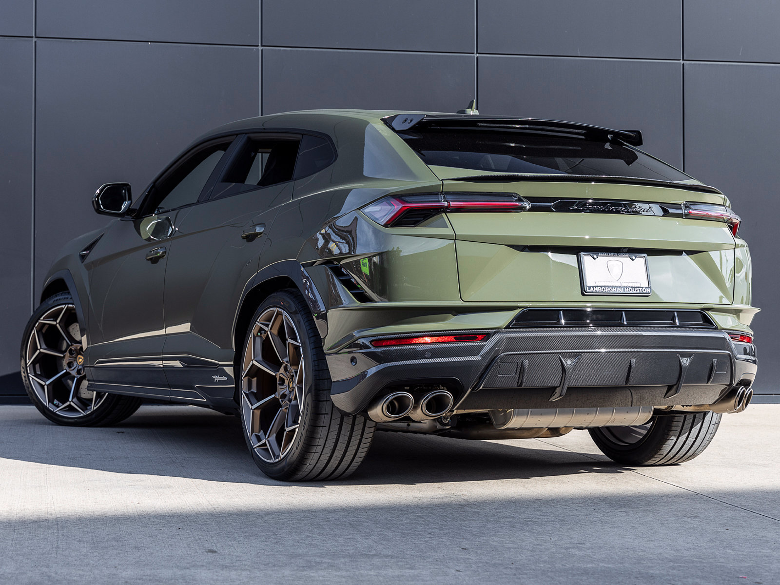 Used 2023 Lamborghini Urus Performante AWD/4WD image 6