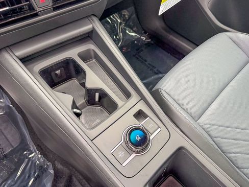 New 2026 Volkswagen Tiguan SE image 19