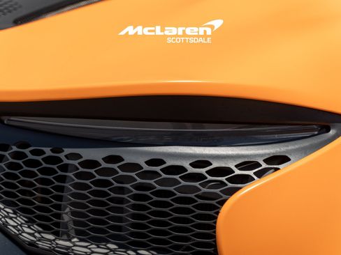 Used 2023 McLaren Artura RWD image 23