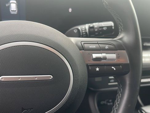 Certified 2025 Hyundai Kona SEL AWD/4WD image 31