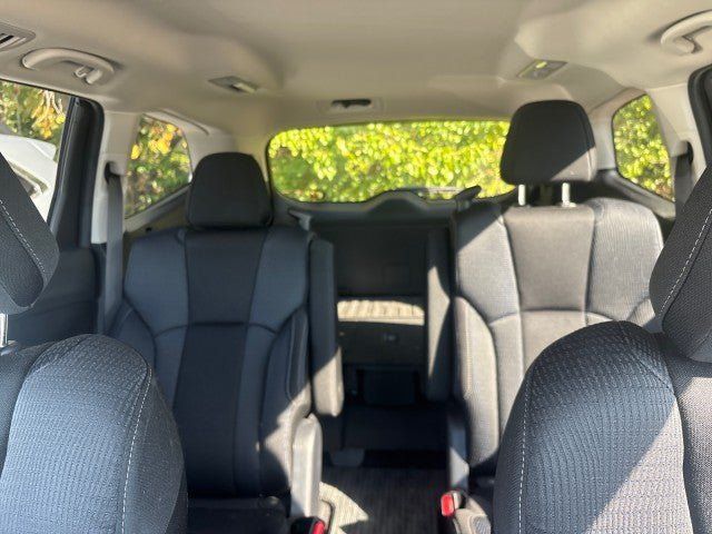 Certified 2024 Subaru Ascent Premium w/ Convenience Package AWD/4WD image 11