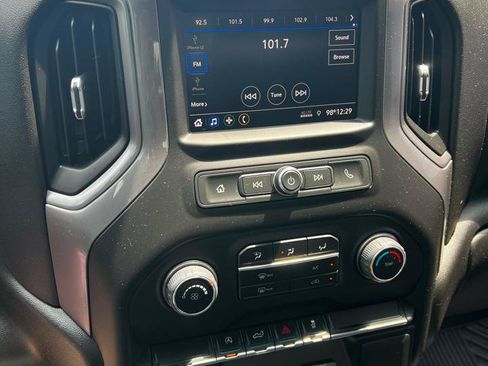 Used 2022 Chevrolet Silverado 1500 Custom AWD/4WD image 19