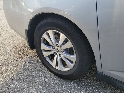 Used 2014 Honda Odyssey EX-L image 10