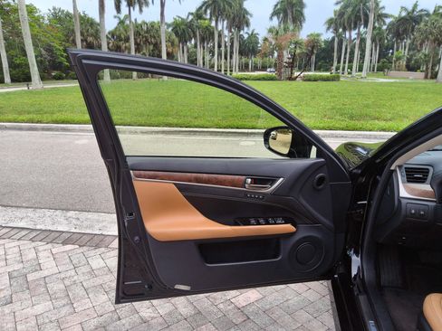 Used 2017 Lexus GS 350 w/ Preferred Accessory Package RWD image 21