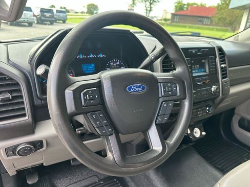 Used 2018 Ford F250 XL RWD image 3