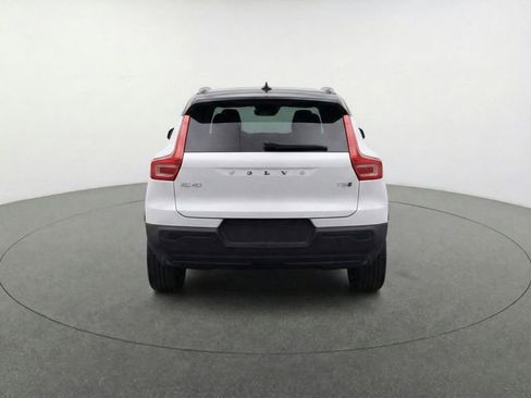 Used 2021 Volvo XC40 T5 R-Design w/ Protection Package Premier image 36