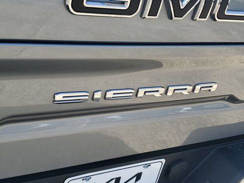 Used 2024 GMC Sierra 1500 SLT w/ SLT Convenience Package AWD/4WD image 28