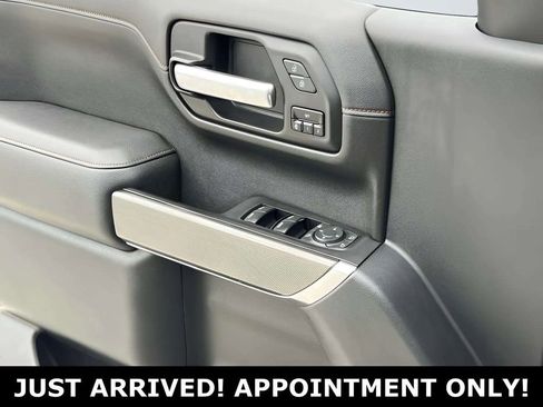 Used 2020 GMC Sierra 1500 AT4 w/ Driver Alert Package I AWD/4WD image 23