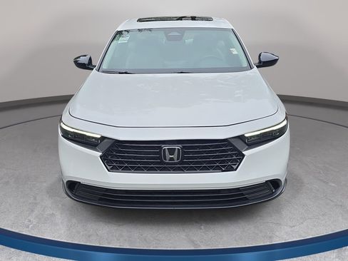 Certified 2025 Honda Accord SE image 2