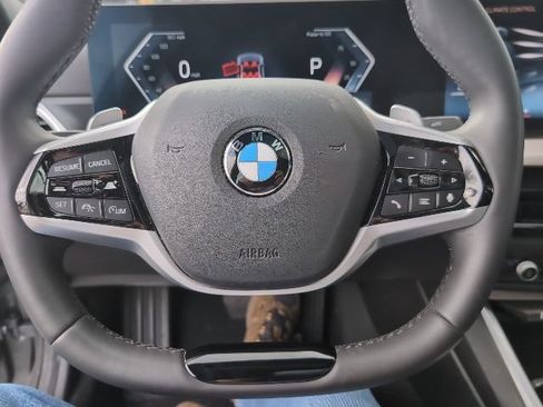 Used 2025 BMW 330i Sedan image 11