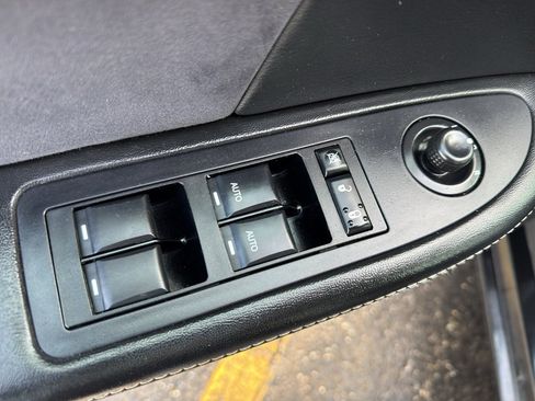 Used 2013 Chrysler 200 Limited w/ Sun/Sound Group image 11