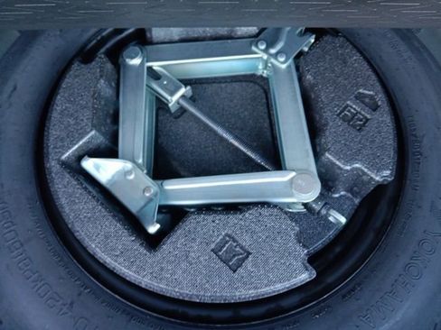 Used 2019 Toyota RAV4 XLE image 36