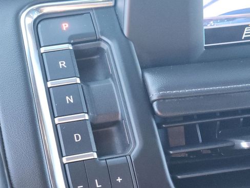 Used 2023 Chevrolet Tahoe LS image 7