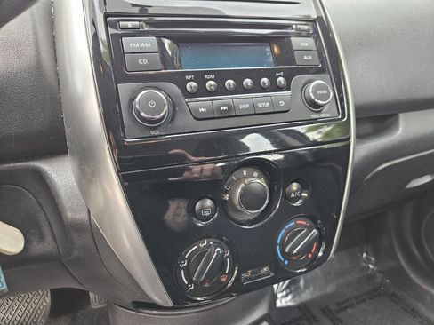Used 2015 Nissan Versa Note SV FWD image 21