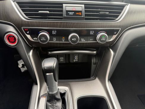 Used 2020 Honda Accord EX-L image 32