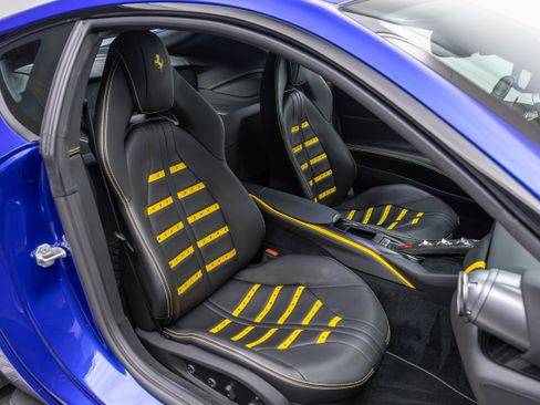 Used 2020 Ferrari 812 Superfast RWD image 61