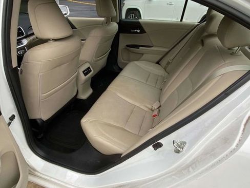 Used 2015 Honda Accord EX-L image 8