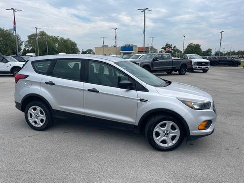 Used 2019 Ford Escape S FWD image 2