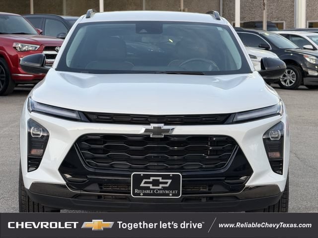 Used 2024 Chevrolet Trax ACTIV w/ Driver Confidence Package FWD image 3