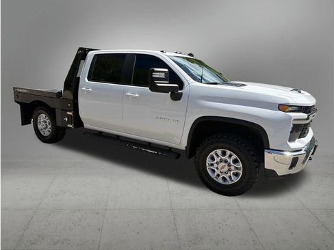 Used 2024 Chevrolet Silverado 3500 LT AWD/4WD image 7