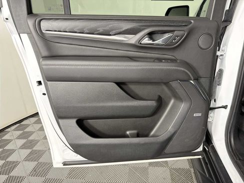 Used 2024 GMC Yukon XL Denali RWD image 22